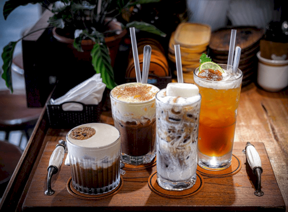 The drinks at the shop are also cleverly decorated and the taste is moderate, not too sweet (Source: Cherish coffee & desserts)